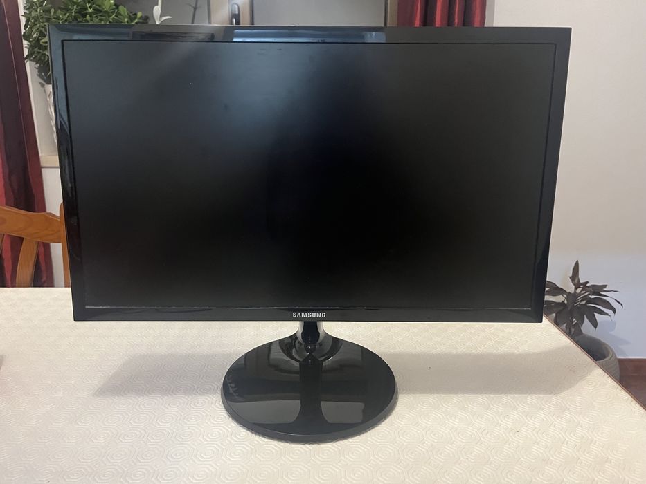Monitor Samsung S22F350FHU (22” Full HD IPS FreeSync)64584715314819120