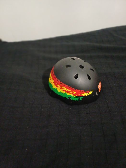 2 Capacetes bicicleta