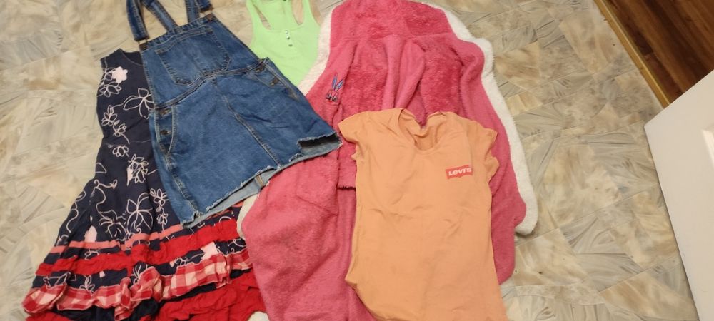 Детские вещи. Бесплатно!