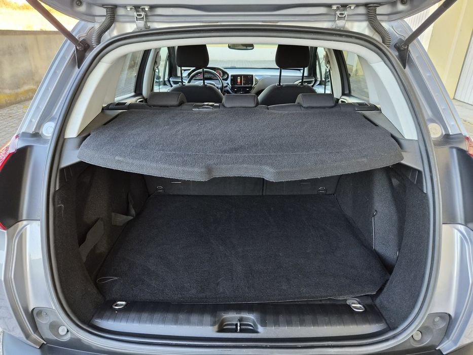 Peugeot 2008 1.6 Blue-hdi style