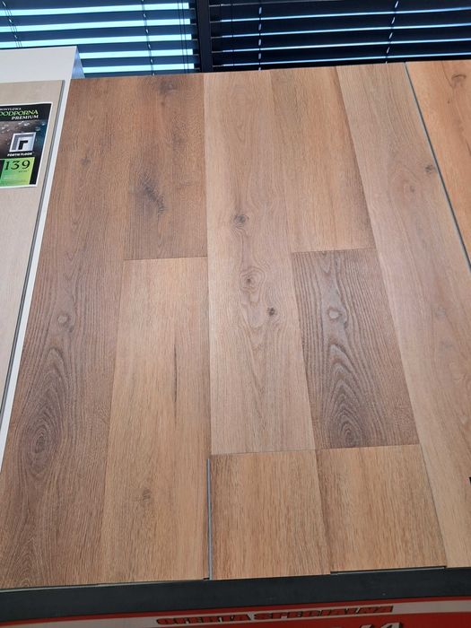 Nocturnus-Panel  winylowy 7,5 mm z podkładem -warstwa ścieralna 0,7mm