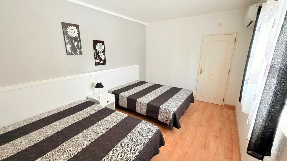 Moradia V4 com piscina privada 450m praia - Férias