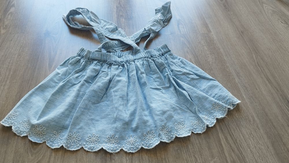 Saia com alças, Chicco - tam. 4Y (104 cm)