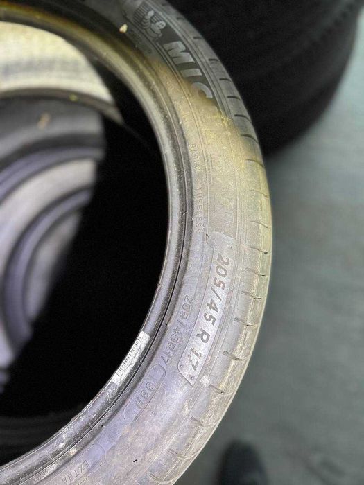 Шини різних розмірів на легкові авто