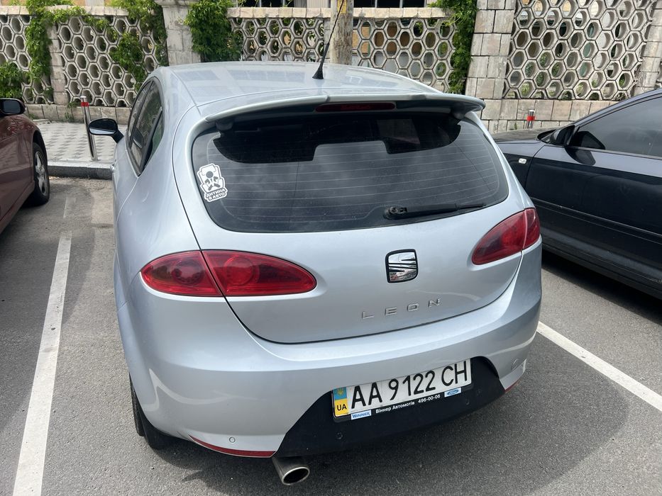 Seat leon 1.6 2007 4600$  обмен на акпп