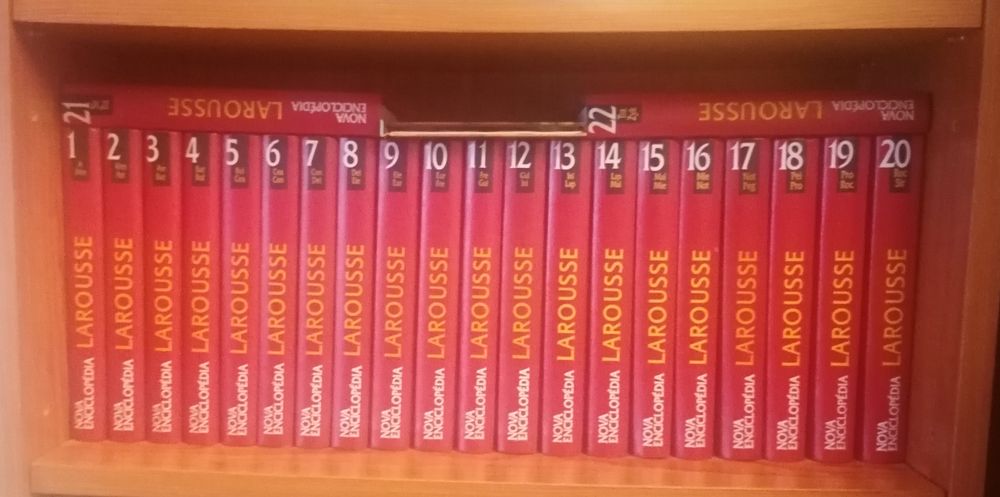 Enciclopédia Larousse