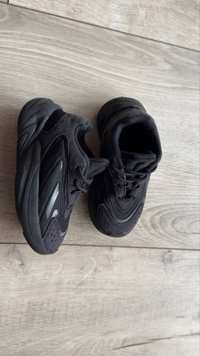 Adidas Ozelia кросівки