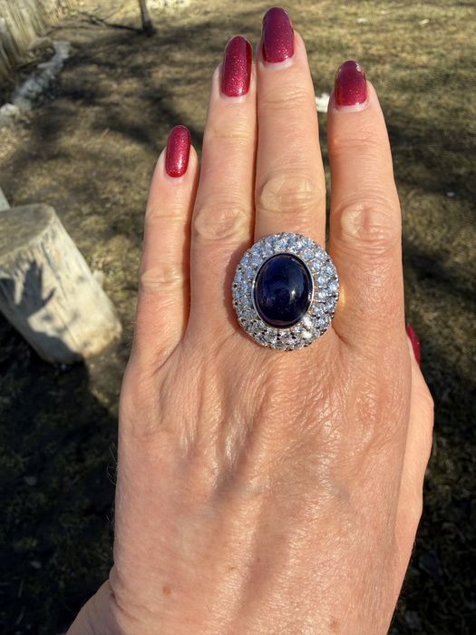 Перстень з великим натуральним сапфіром