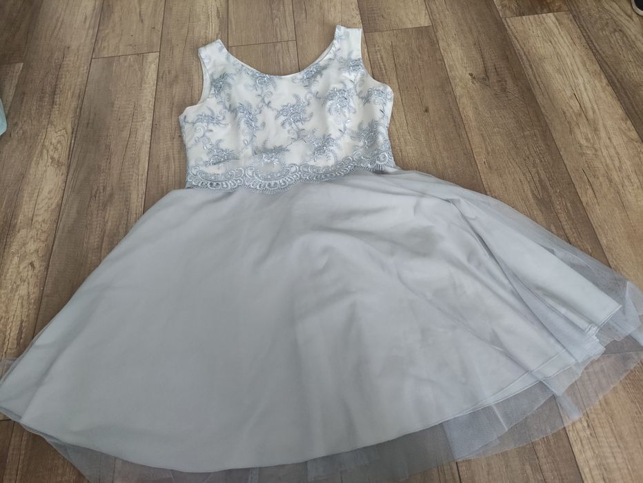 Sukienka szaro biała elegancka