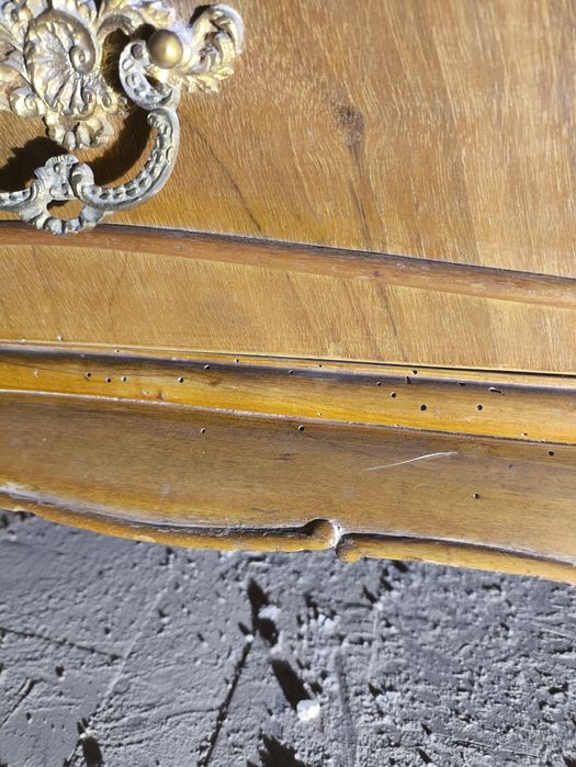 Cómoda antiga de madeira maciça - Modelo clássico ideal para restaurar