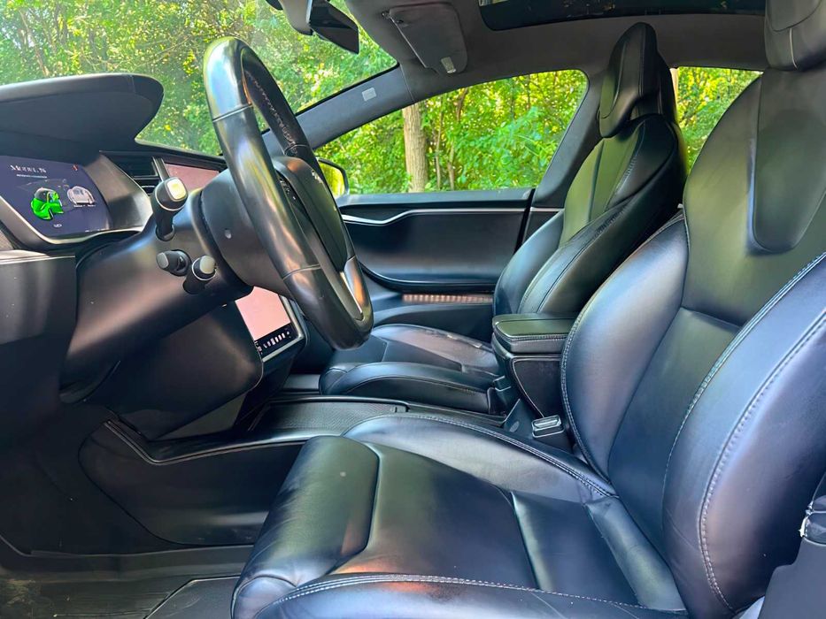 Tesla Model S 100D      2019