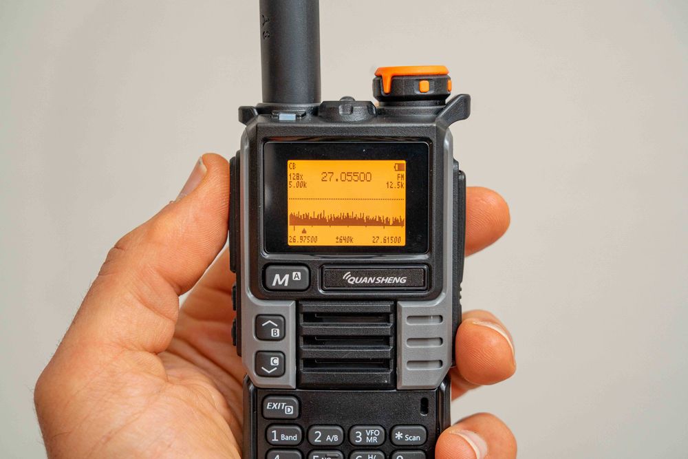 walkie talkie Quansheng UV-K5(8) novo na embalagem.