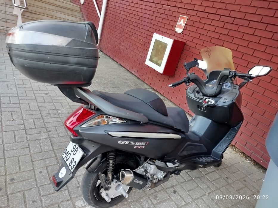 Vendo Mota SYM GTS Evo 125( ou troco por carro)