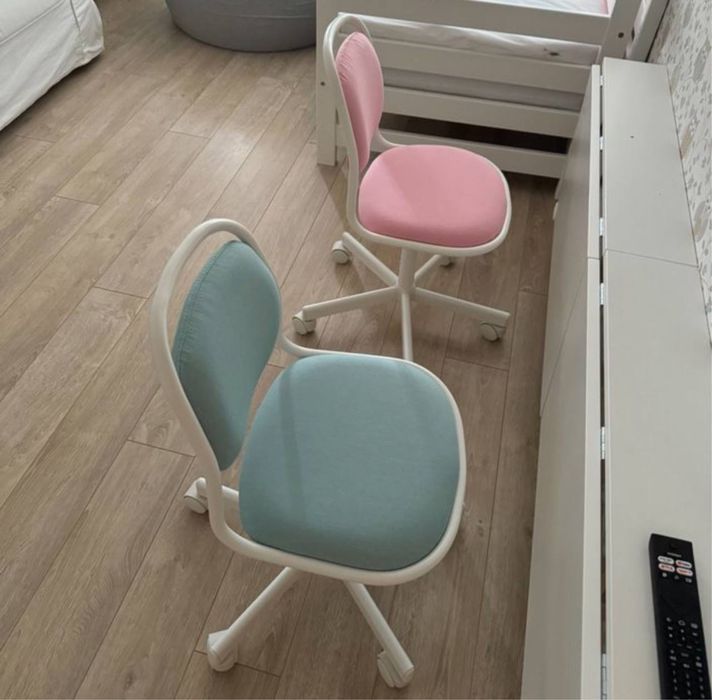 Дитяче крісло IKEA