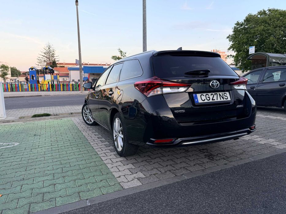 Toyota Auris Touring Sports 1.2 Turbo Design edition