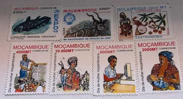 Conjunto 12 selos de Moçambique de 1997 e 1998