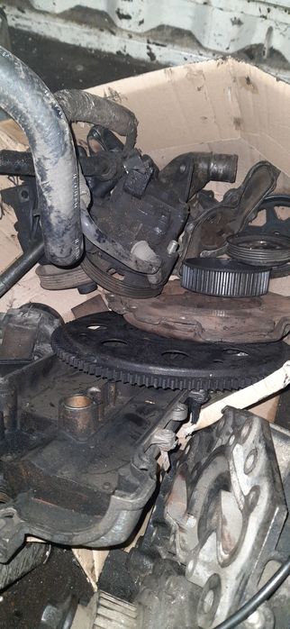 Двигун Mazda KF по запчастинам