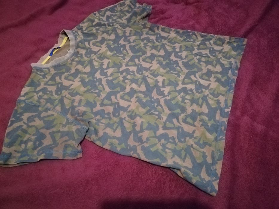 Футболка з хитрим принтом "хакі-скейтер". Лінійка Teen George