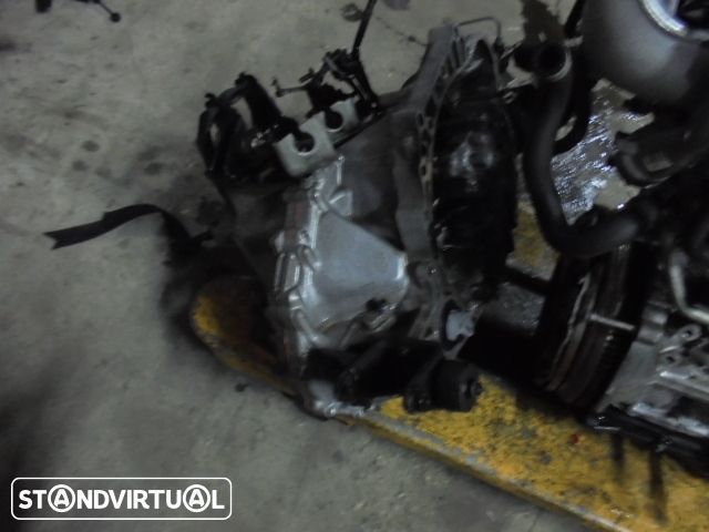 caixa de velocidades toyota  2.2 d4d de 2010