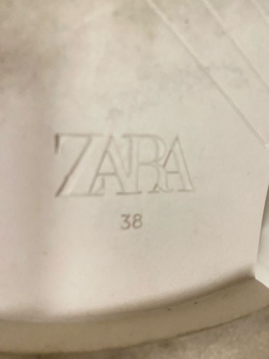 Botas da zara cano alto