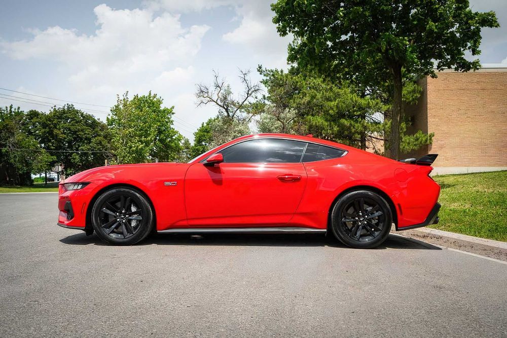 Ford Mustang      2026
