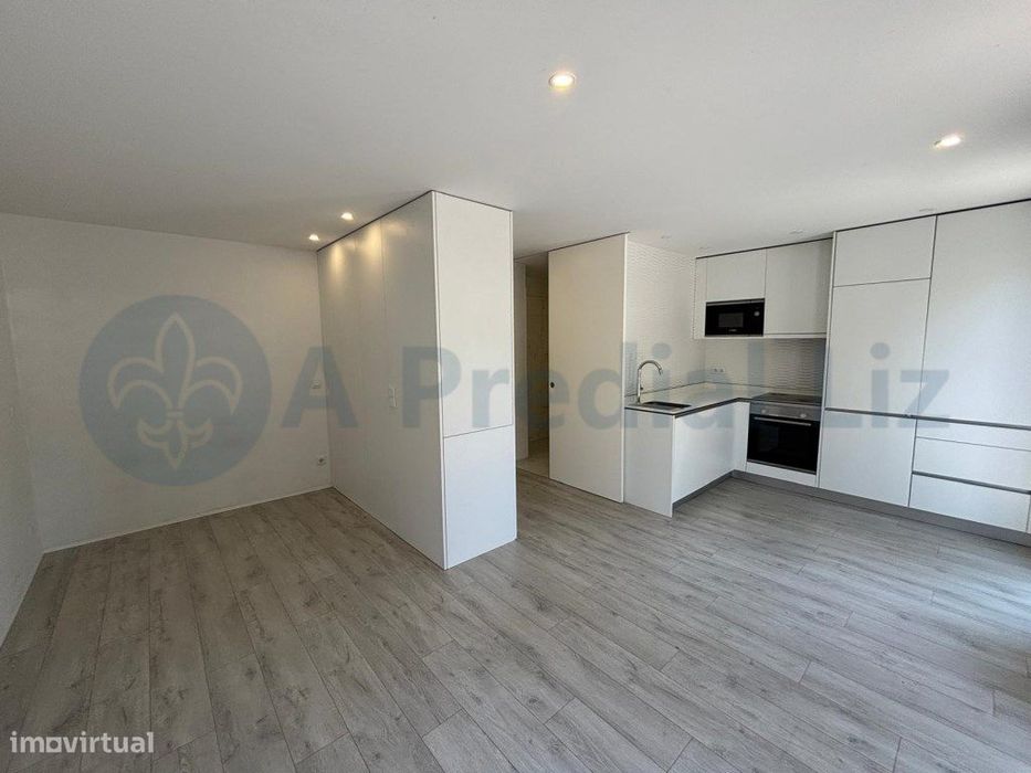 Apartamento T0 - Junto ao Palácio de Cristal / Santo António / ICBAS