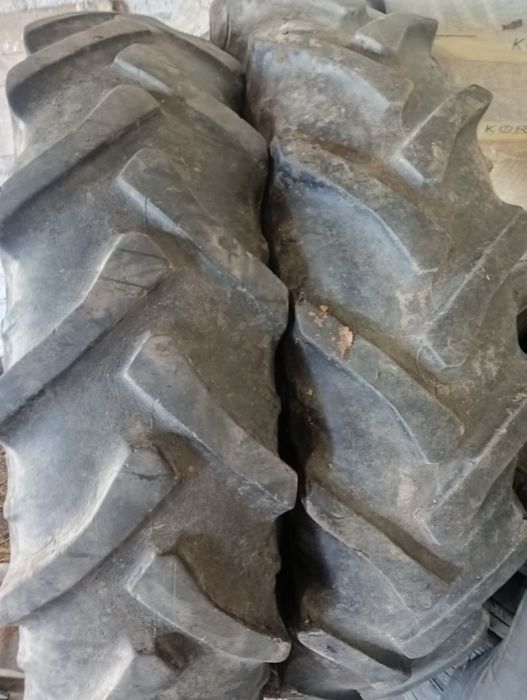 Opony  ...12.4 R 32