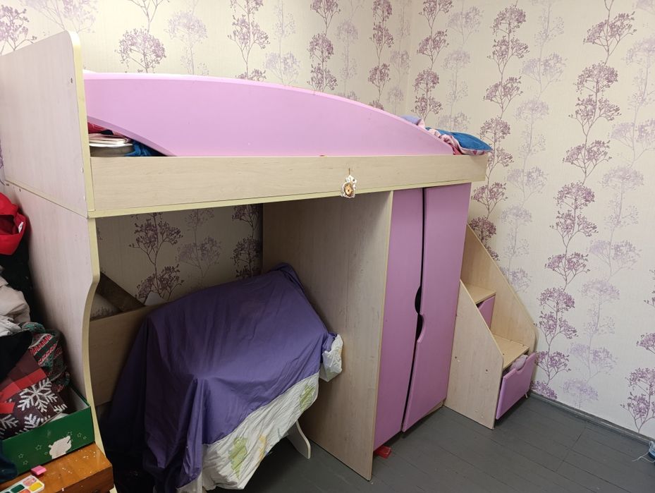 Кровать дитяча двохповерхова