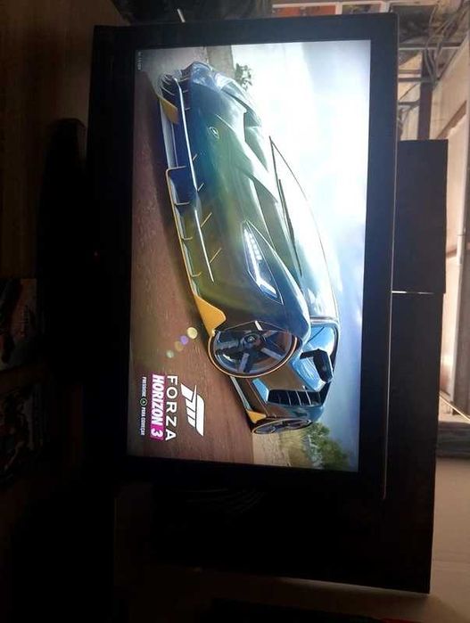 Xbox One Fat + Comando Original + 2 Jogos