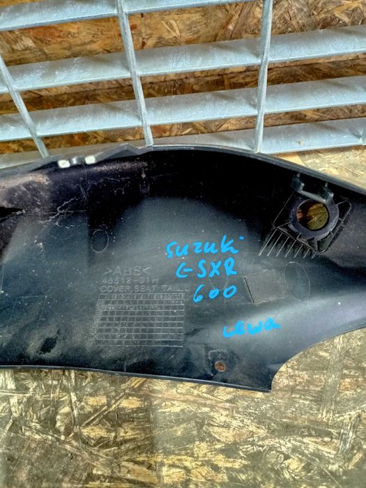 Suzuki GSXR 05-06 boczek ogon 600 zadupek lewy ołona lewa oryginał