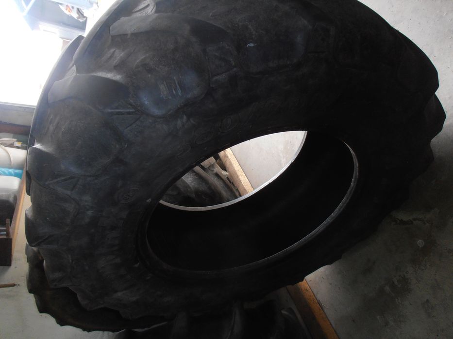 Opona 380/70 R-24