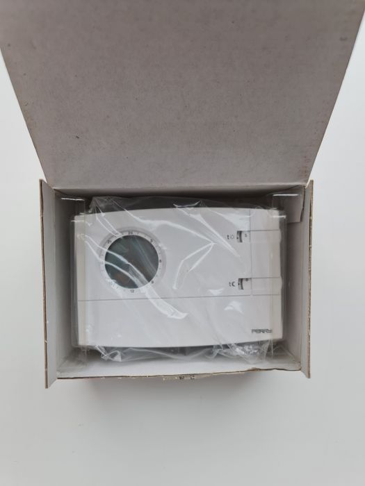 Італійські хронотермостати Perry Electric