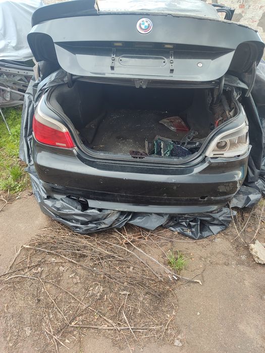 Автомобіль  БМВ 530І