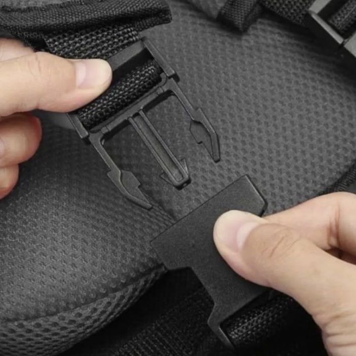 Дитяче безкаркасне автокрісло ДО 9 РОКІВ БУСТЕР З КРІПЛЕННЯМИ