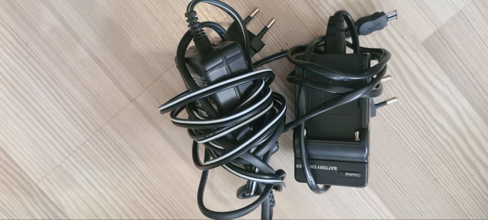Видеокамера Sony AX2000E