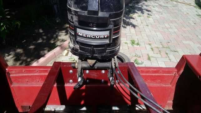 Лодка Крым с документами и мотор Меркури 45