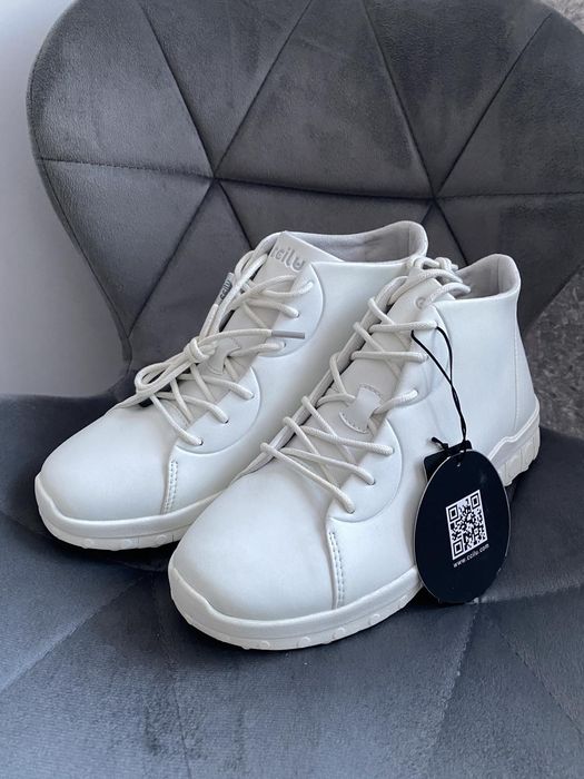 Ботінки весняні 25.5 см