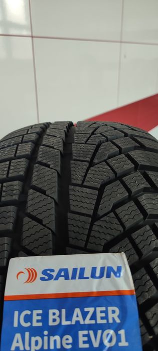 235/50/R18 Sailun Ice Blazer Alpine Evo 1 ! Nowe Opony Zimowe !
