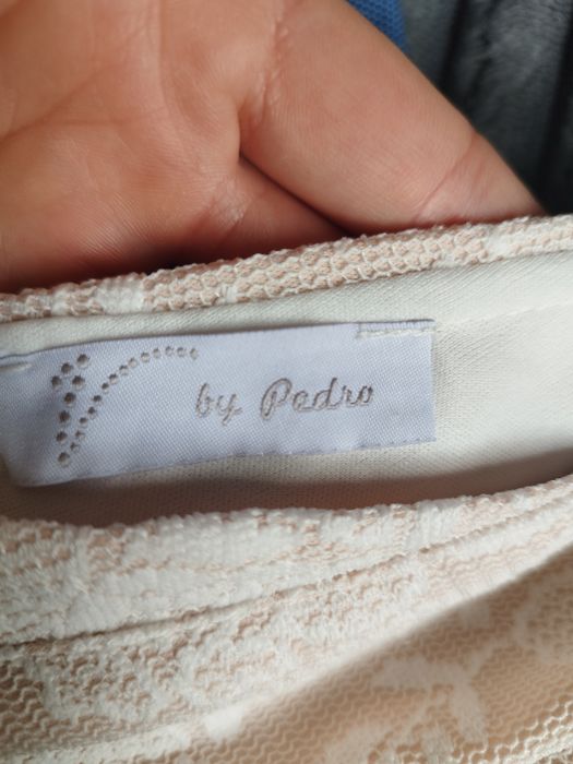 Sukienka damska 
Nowa bez metki
rozmiar 44
wymiary:
szerokość pod pach