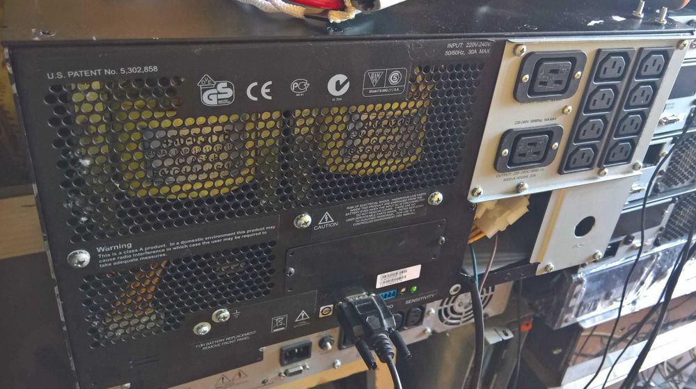 Лінійно-інтерактивний бесперебойник ДБЖ APC Smart UPS 5000ВА