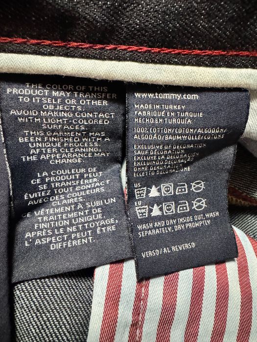 Джинсы Tommy Hilfiger.