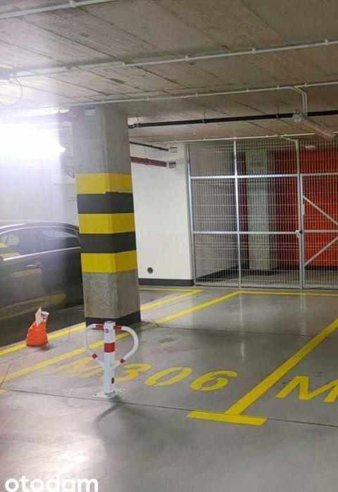 Wynajmę miejsce postojowe w budynku W-wa Wola ul.Siedmiogrodzka 1a