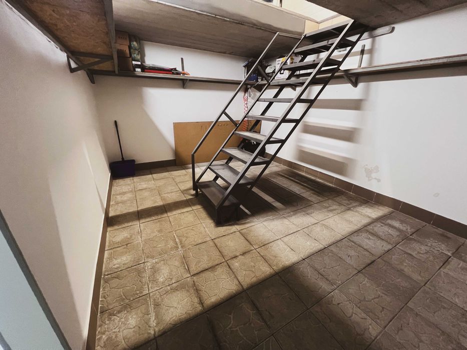 Продам Гараж Теплична 38