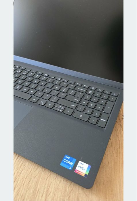 Dell Inspiron 3520-2055 – stan idealny, jak nowy!