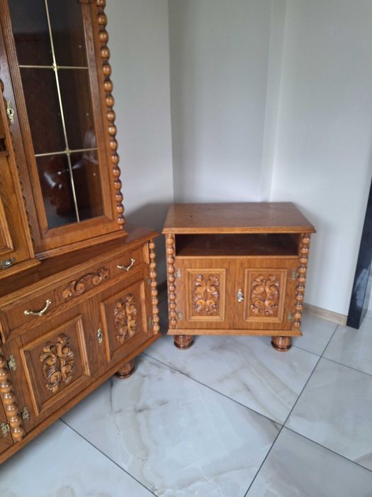 Zestaw mebli stylowych