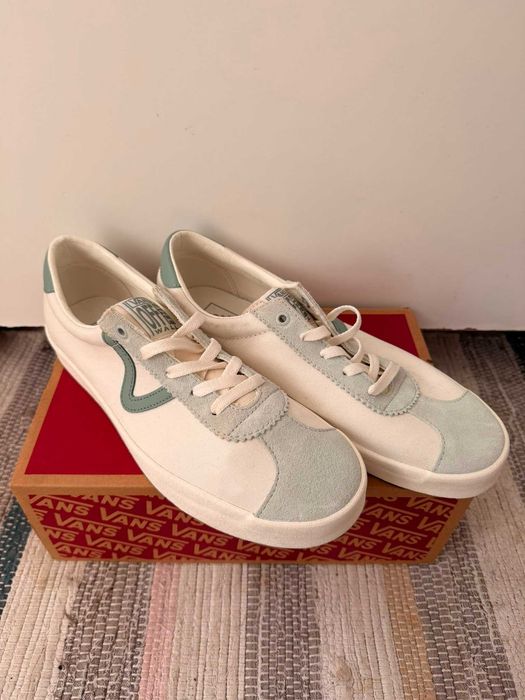 VENDO TENIS VANS NOVOS - com caixa original 42 - 43