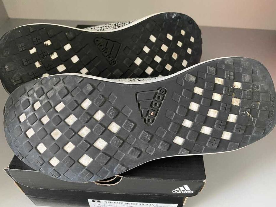 Стильные кроссовки Adidas, р.36