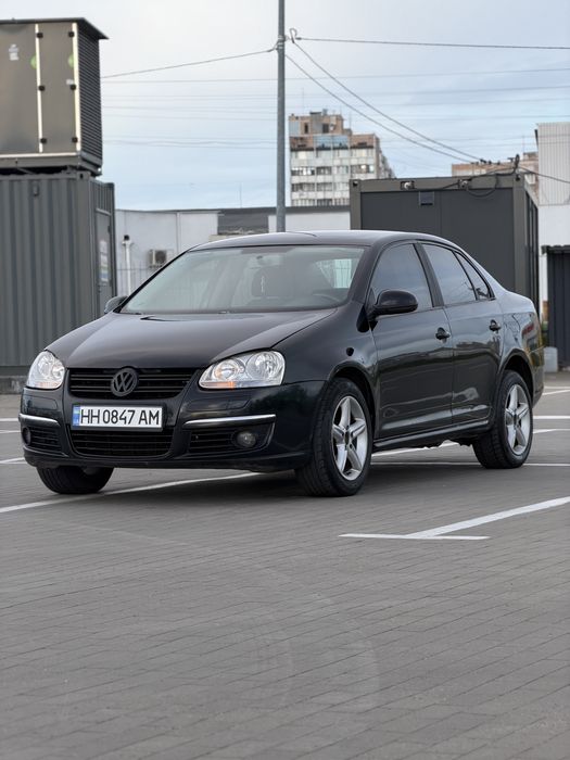 Volskwagen Jetta 1.6 газ. Автомат