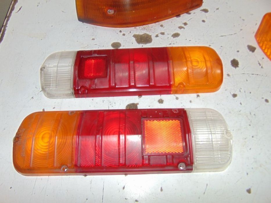 Toyota antigos farolins