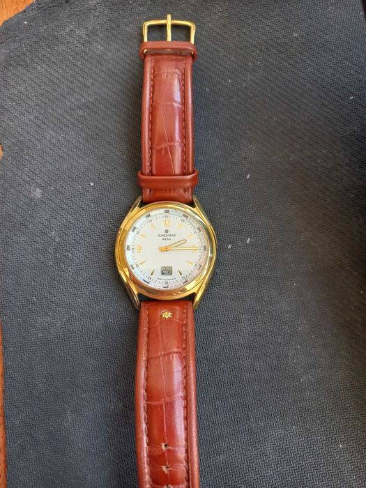 Рідкісний годинник с позолотою Junghans Mega (колекційний)